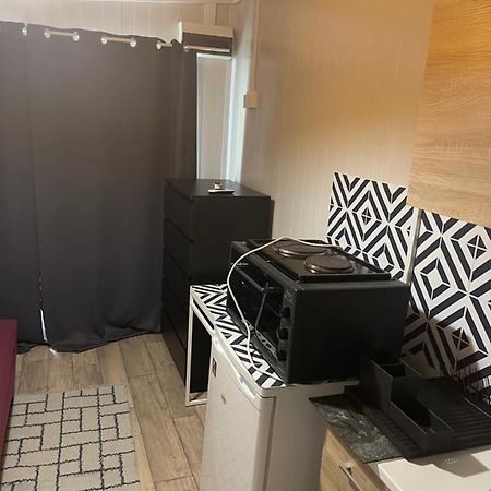 Cozy Studio In Town Center Limassol Exterior photo